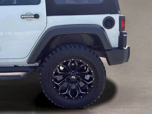 Used 2018 Jeep Wrangler Unlimited Sport AWD/4WD image 26