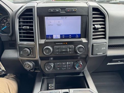 Used 2019 Ford F150 XLT w/ Equipment Group 302A Luxury AWD/4WD image 33