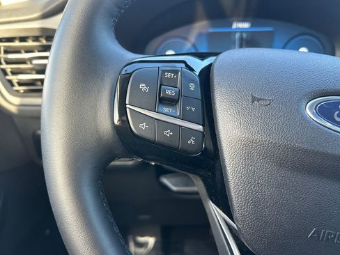 Used 2024 Ford Escape Platinum image 17