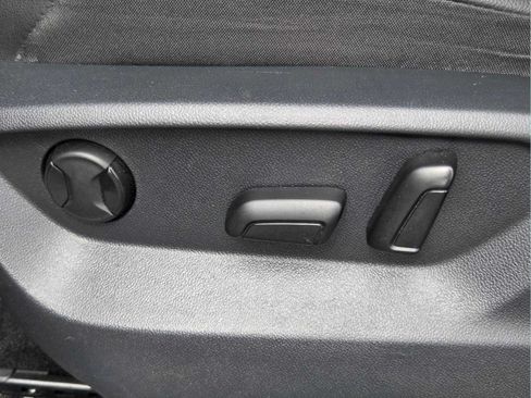Used 2021 Volkswagen Tiguan SE FWD image 21