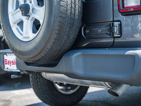 Used 2022 Jeep Wrangler Unlimited Sport AWD/4WD image 18