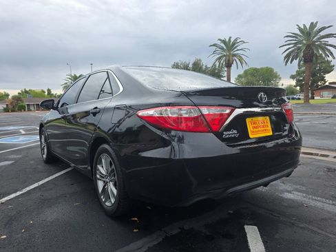 Used 2016 Toyota Camry SE image 10