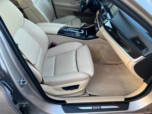 Used 2011 BMW 535i xDrive Sedan image 26