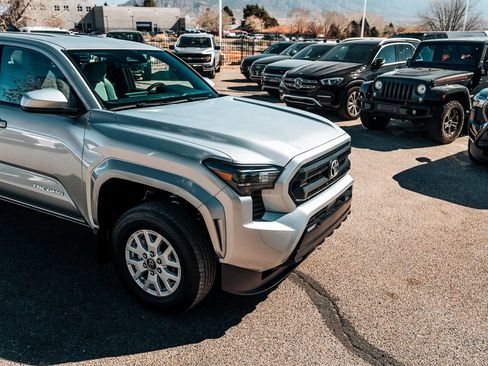 Used 2026 Toyota Tacoma SR5 image 9
