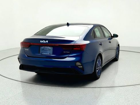 Certified 2024 Kia Forte LXS FWD image 5