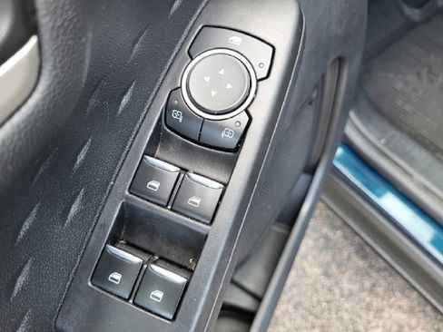 Used 2020 Ford Escape SE image 26