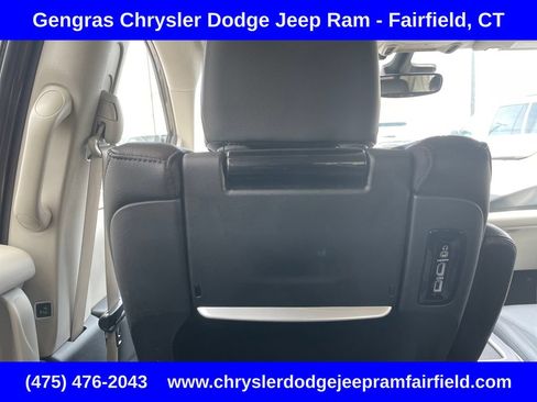Used 2020 Chrysler Pacifica Touring-L Plus FWD image 47
