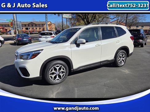 Used 2020 Subaru Forester Premium image 1