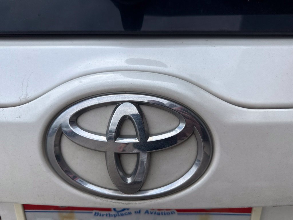 Used 2017 Toyota Highlander Limited Platinum AWD/4WD image 4