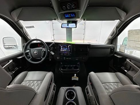 New 2025 GMC Savana 2500 Extended w/ Driver Convenience Package image 31