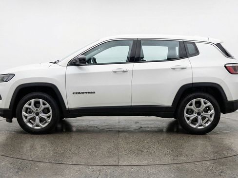 Used 2025 Jeep Compass Latitude image 5