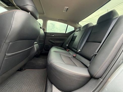 Used 2019 Nissan Altima 2.5 SR w/ SR Premium Package AWD/4WD image 13