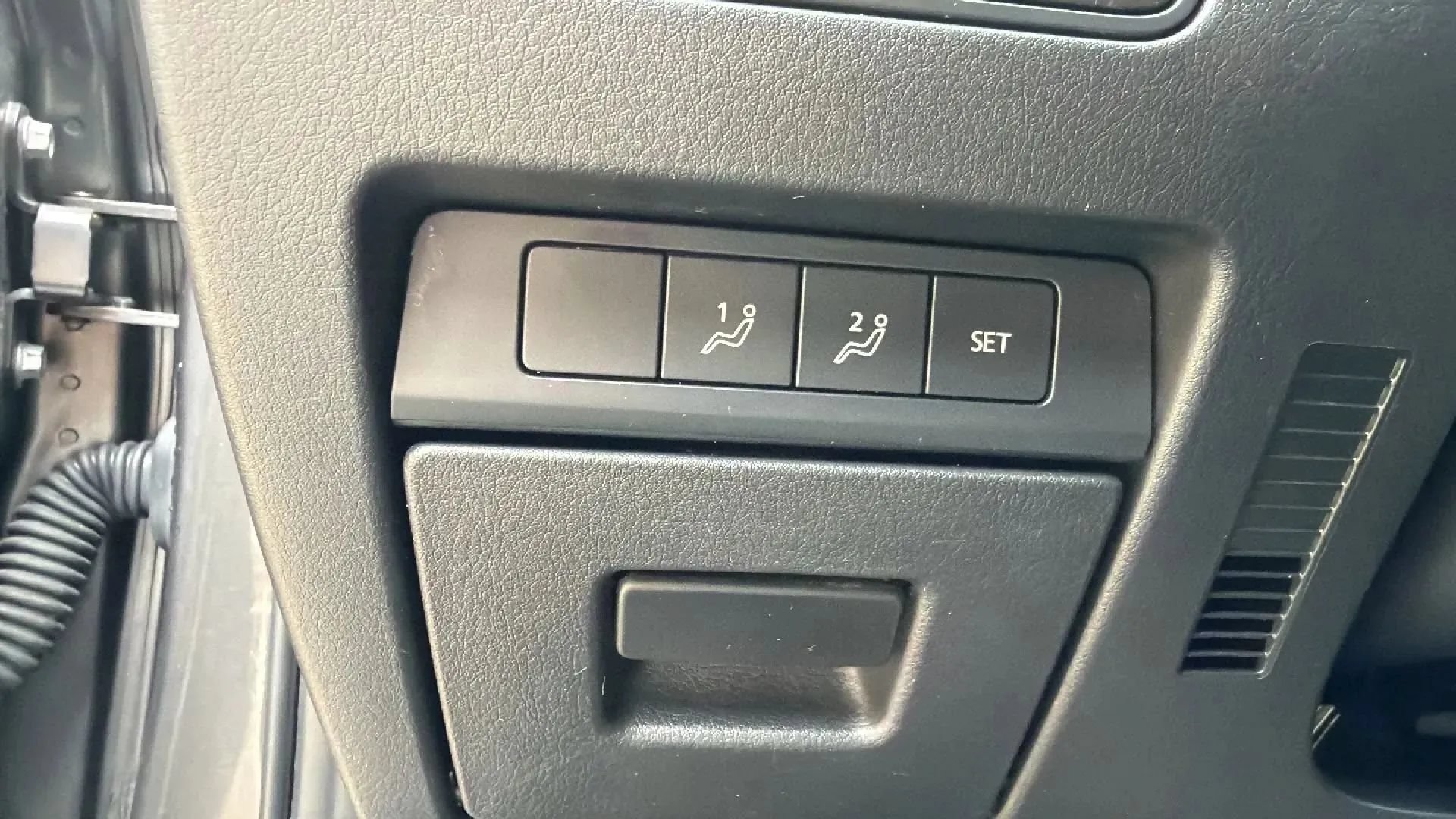 Used 2019 MAZDA MAZDA3 Hatchback w/ Premium Package FWD image 27