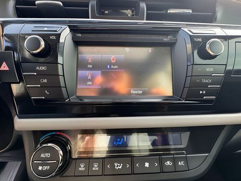 Used 2016 Toyota Corolla LE image 20