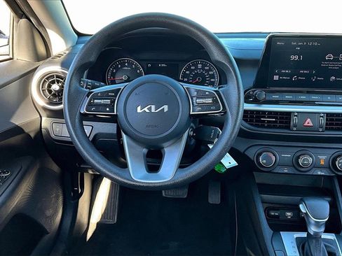 Certified 2023 Kia Forte LXS image 5