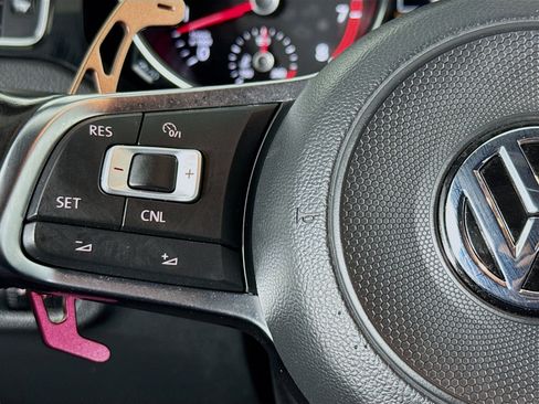 Used 2017 Volkswagen Jetta GLI image 13