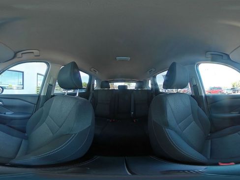 Used 2025 Nissan Rogue SV FWD image 44