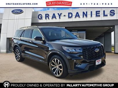 New 2025 Ford Explorer ST-Line w/ Premium Package