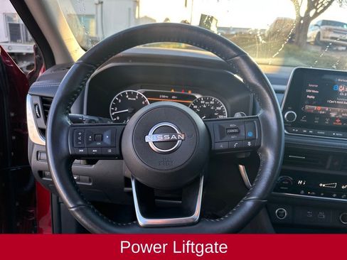 Used 2023 Nissan Rogue SV w/ SV Premium B Package image 15