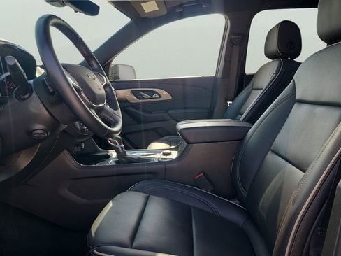 Used 2023 Chevrolet Traverse Premier w/ Redline Edition FWD image 21