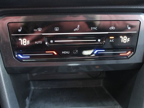 Certified 2024 Volkswagen Tiguan SE R-Line image 18