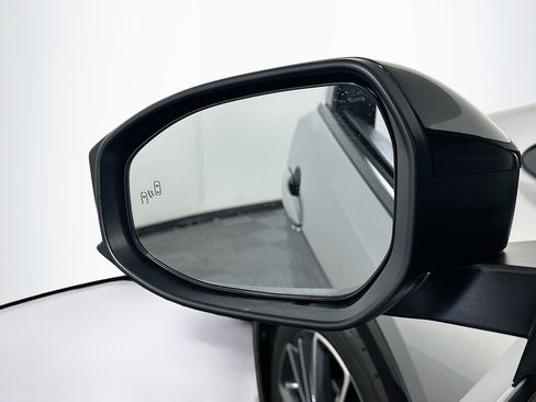 Used 2025 Toyota Prius XLE image 28