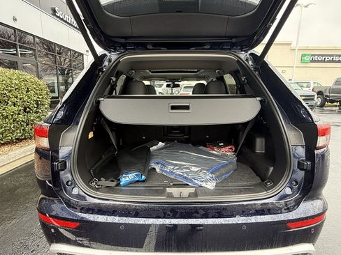 Used 2025 Mitsubishi Outlander SE image 27