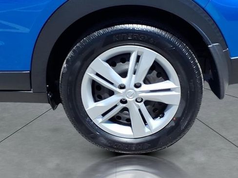 Used 2024 Nissan Kicks S FWD image 4