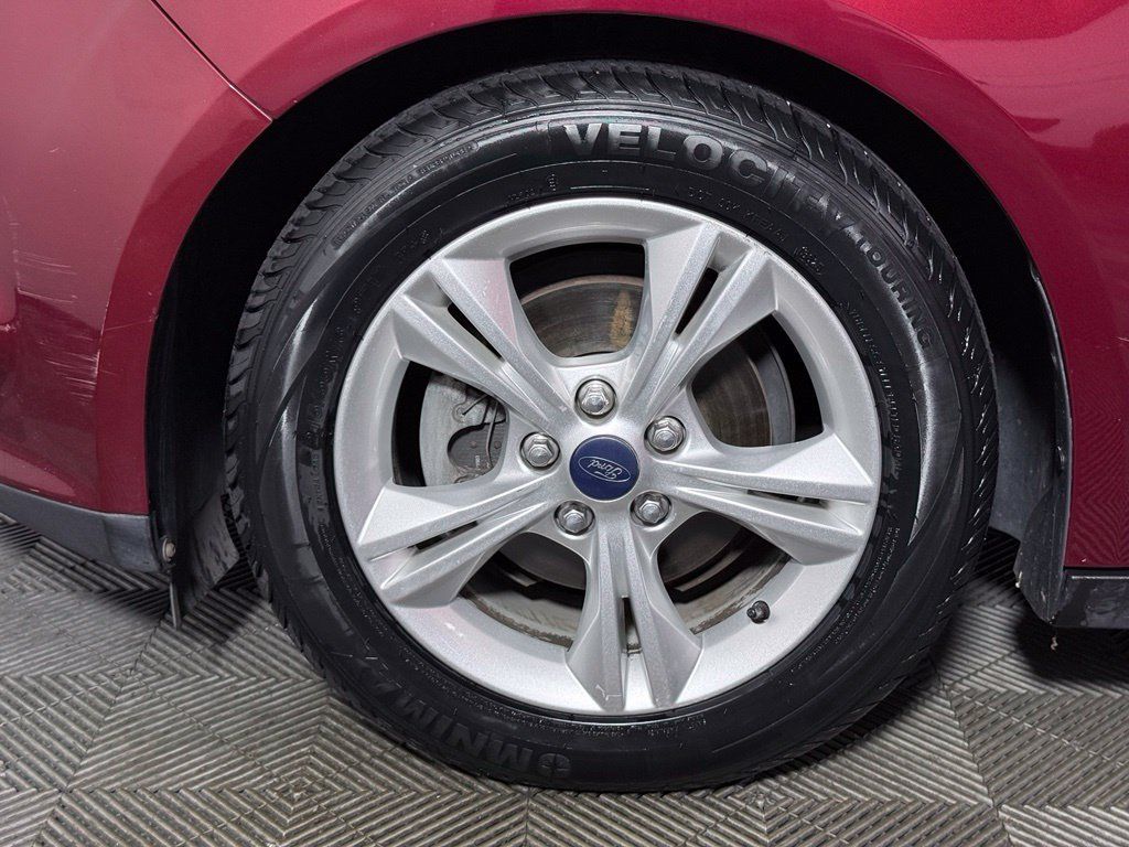 Used 2014 Ford Focus SE FWD image 28