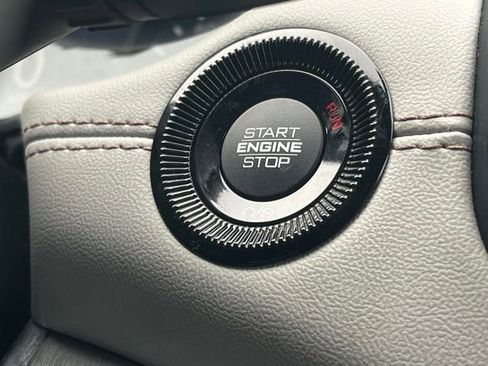 Used 2024 Jeep Compass Limited image 16