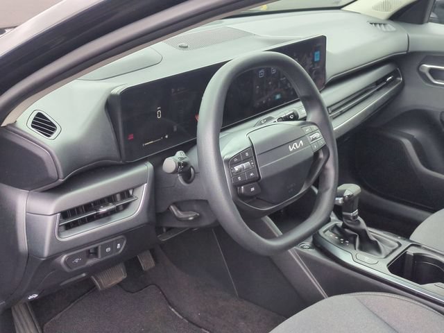 Used 2025 Kia K4 FWD image 14