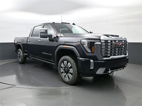 New 2026 GMC Sierra 3500 Denali w/ Denali Reserve Package image 3