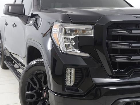 Used 2022 GMC Sierra 1500 Elevation w/ Preferred Package image 17