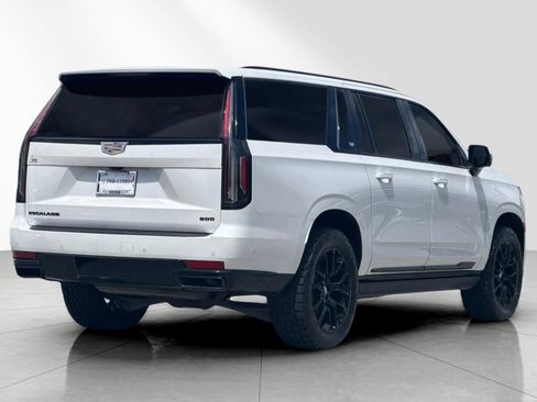 Used 2023 Cadillac Escalade ESV Sport Platinum AWD/4WD image 4