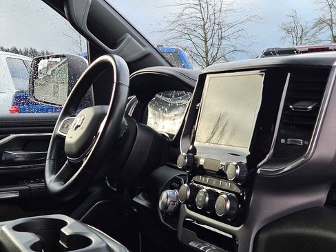 Used 2023 RAM 1500 Laramie image 12