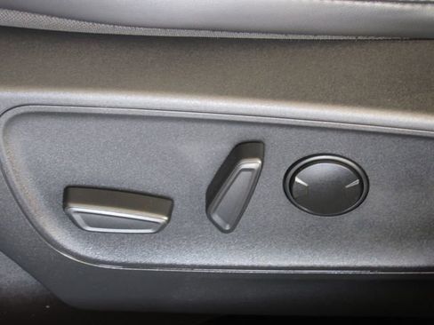 Used 2025 Ford Escape ST-Line AWD/4WD image 13