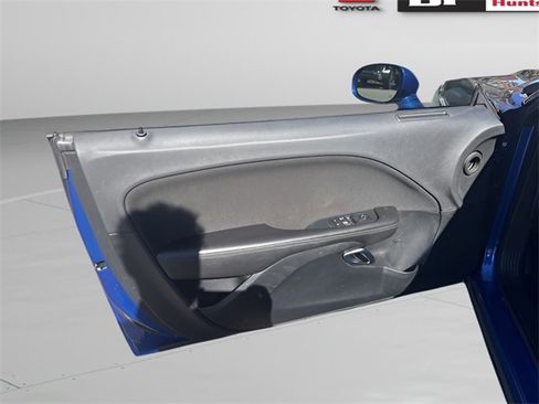 Used 2018 Dodge Challenger SXT w/ Super Sport Group (SS/T) image 15