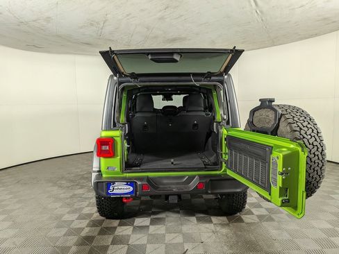 Used 2025 Jeep Wrangler Unlimited Rubicon image 9