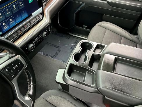 Used 2024 Chevrolet Silverado 1500 LT image 16