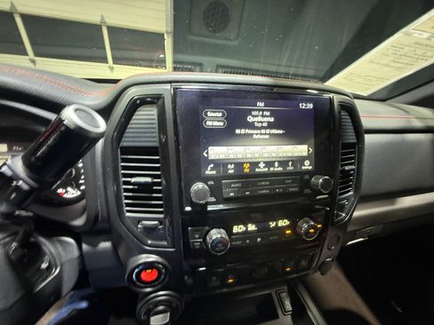 Used 2022 Nissan Titan PRO-4X w/ Pro-4x Convenience Package AWD/4WD image 28