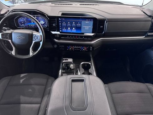 Certified 2022 Chevrolet Silverado 1500 RST AWD/4WD image 15
