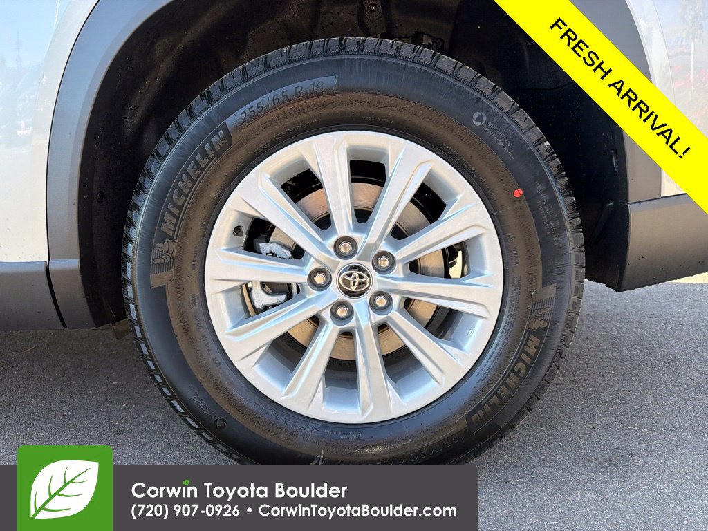 New 2026 Toyota Grand Highlander XLE FWD image 19