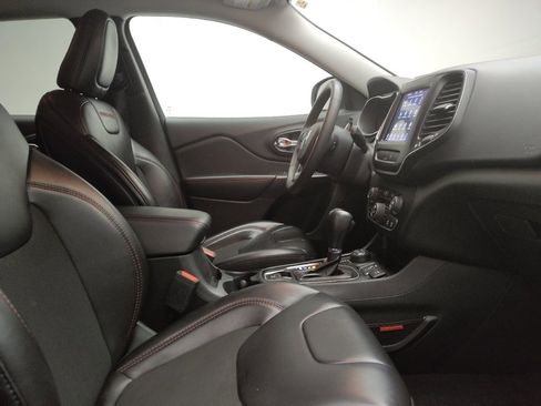 Used 2022 Jeep Cherokee Trailhawk image 21