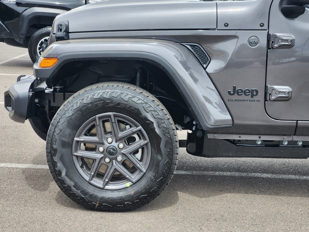 New 2026 Jeep Gladiator Sport AWD/4WD image 9