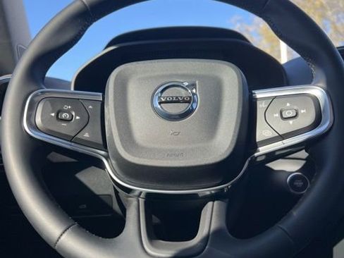 New 2025 Volvo XC40 B5 Core w/ Protection Package Premier AWD/4WD image 12