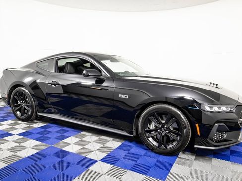 Used 2024 Ford Mustang GT image 3