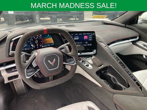 Used 2023 Chevrolet Corvette Stingray Premium Conv w/ Z51 Performance Package image 9