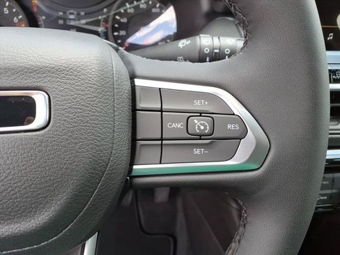 New 2026 Jeep Compass Latitude AWD/4WD image 26