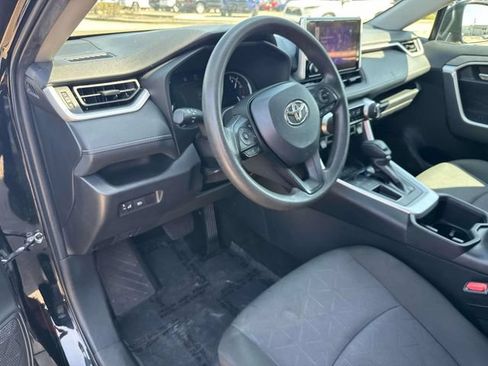 Used 2024 Toyota RAV4 XLE FWD image 23