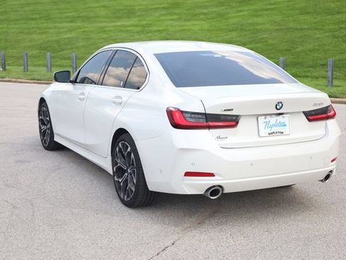 Used 2025 BMW 330i xDrive Sedan w/ Premium Package AWD/4WD image 6